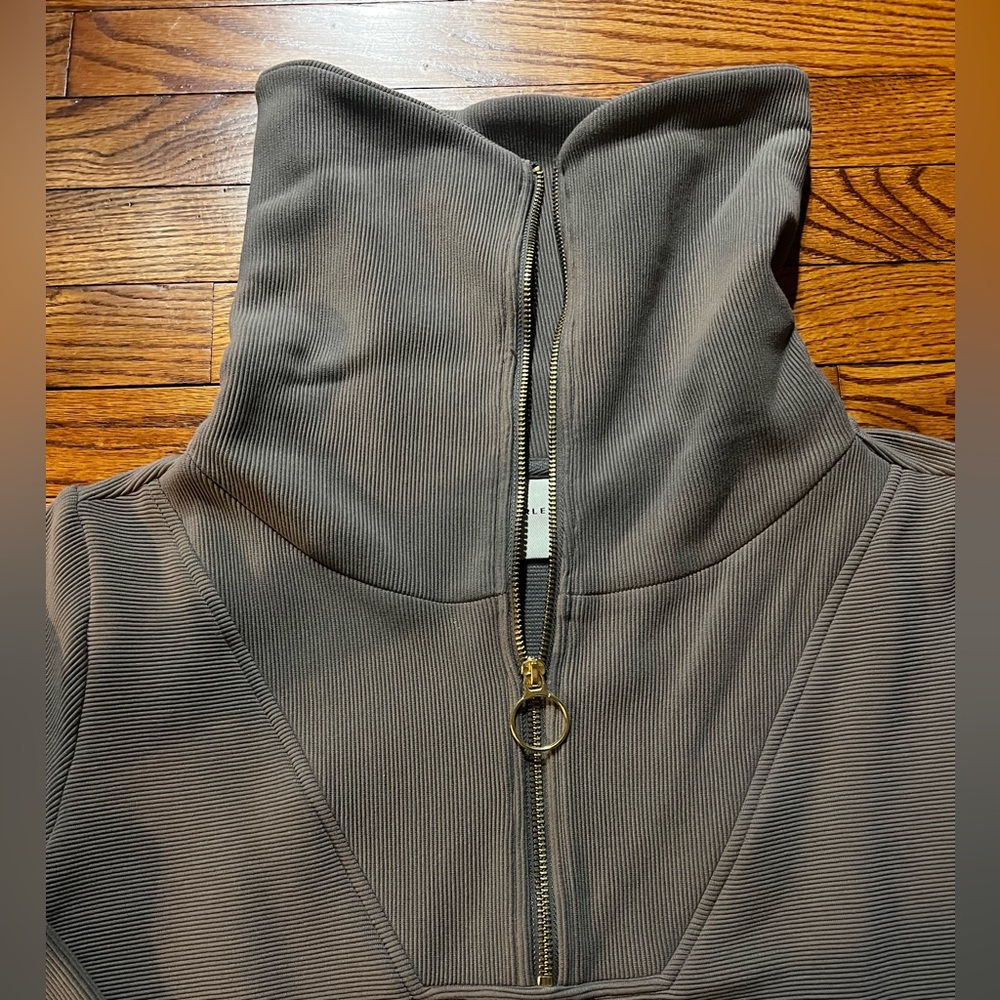 Varley Pullover - Picture 6 of 8